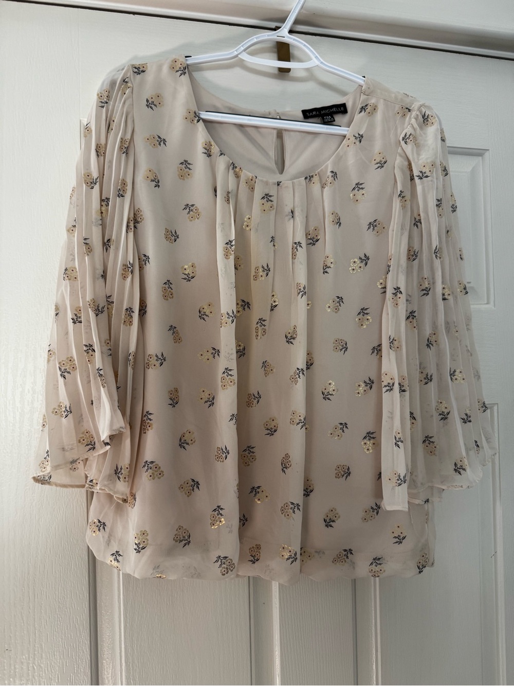 Sara Michelle Cream Floral Pleated-Sleeve Blouse petite m